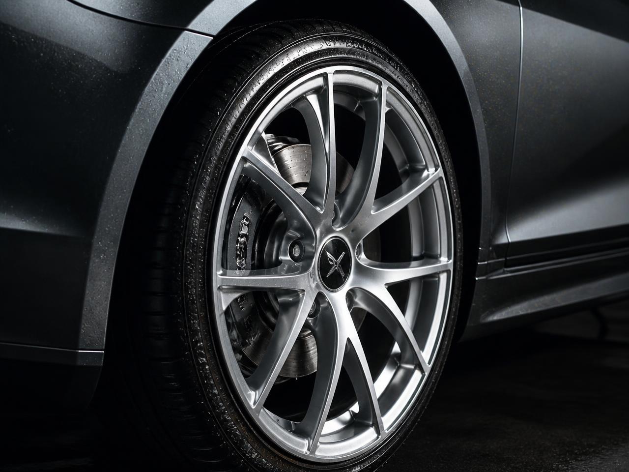Clean alloy wheel and dressed tire after a maintenance mobile detail near SFO